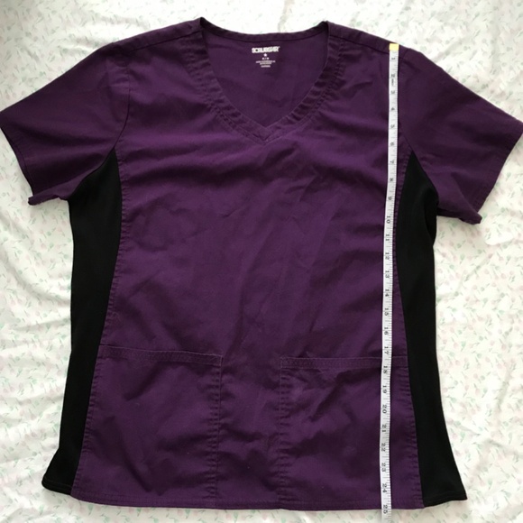 SCRUBSTAR Scrub Top Eggplant Purple Black M Short Sleeve V-Neck Front Pockets - Picture 10 of 15